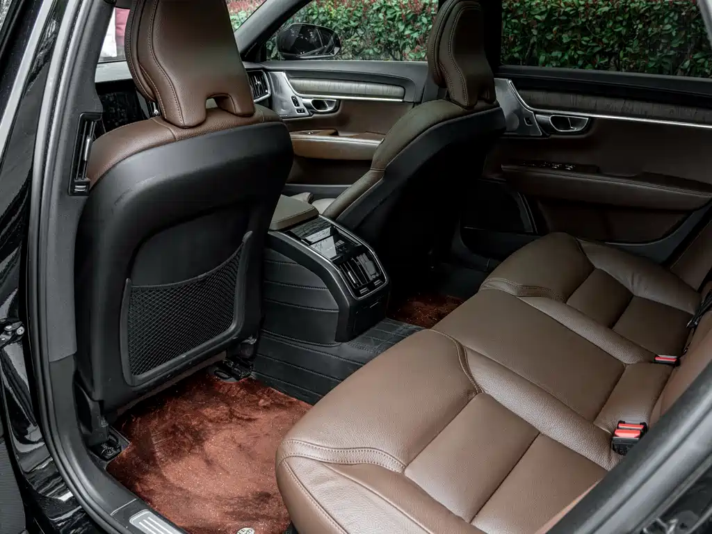 Volvo S90 2023 B5 Zhiyuan Luxury Edition купить на сайте DeffCars