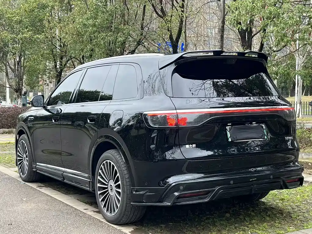 Wenjie M8 2025 pure electric Max+ six-seat long-range version купить на сайте DeffCars