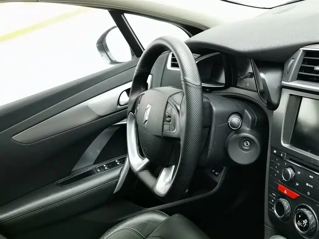 DS 4S 2016 1.6T automatic smart version THP160 купить на сайте DeffCars