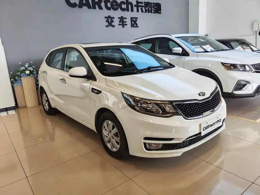 Kia K2 2015 hatchback 1.4L AT GLS cool version купить на сайте DeffCars