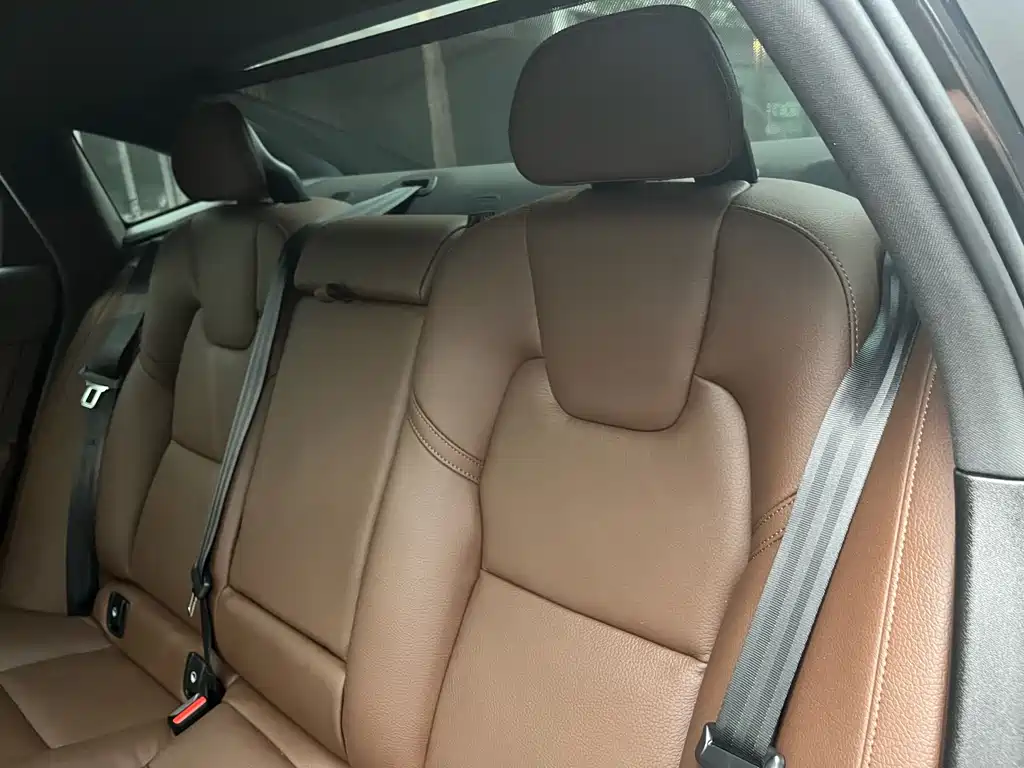 Volvo S90 2022 B5 Zhiyuan Luxury Edition купить на сайте DeffCars