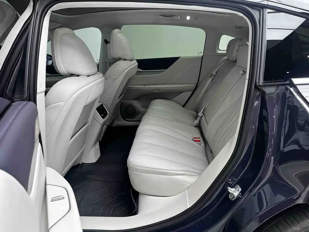 Buick Zhijing L7 2025 Aivia купить на сайте DeffCars