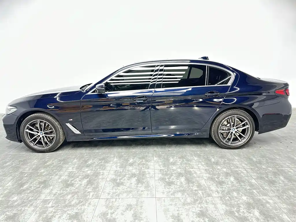 BMW 5 Series 2022 facelift 525Li M Sports Package купить на сайте DeffCars