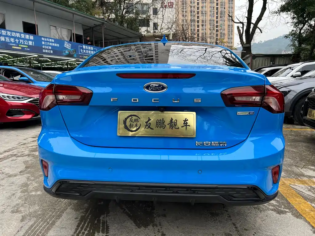 Focus 2022 sedan EcoBoost 180 automatic racing version купить на сайте DeffCars