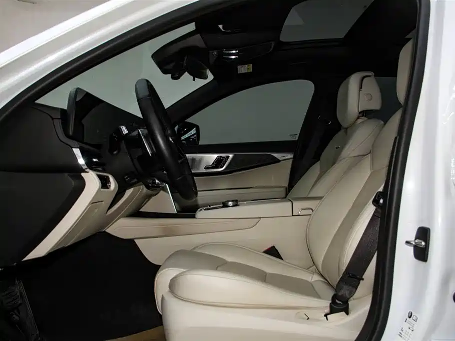 Cadillac CT6 2022 28T luxury model купить на сайте DeffCars