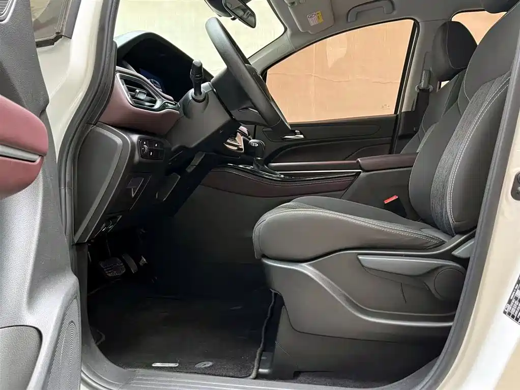 Trumpchi M6 2023 PRO 270T DCT Elite Edition купить на сайте DeffCars