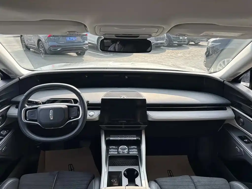 Voyager 2025 2.0T four-wheel drive Zunrui hybrid version купить на сайте DeffCars