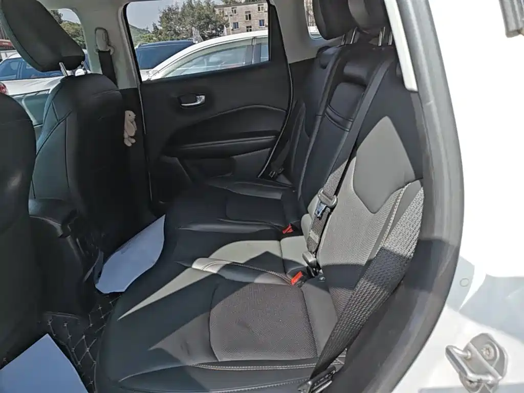 Compass 2017 200T Automatic Home Edition купить на сайте DeffCars