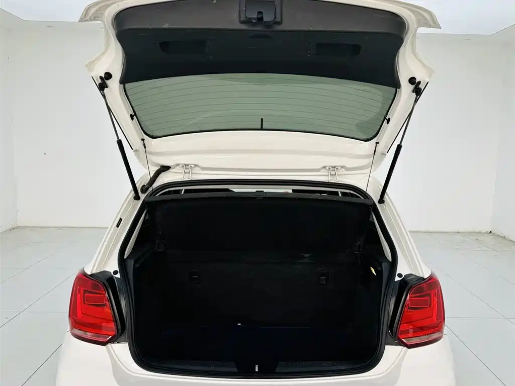 Polo 2018 1.5L automatic safe driving model купить на сайте DeffCars
