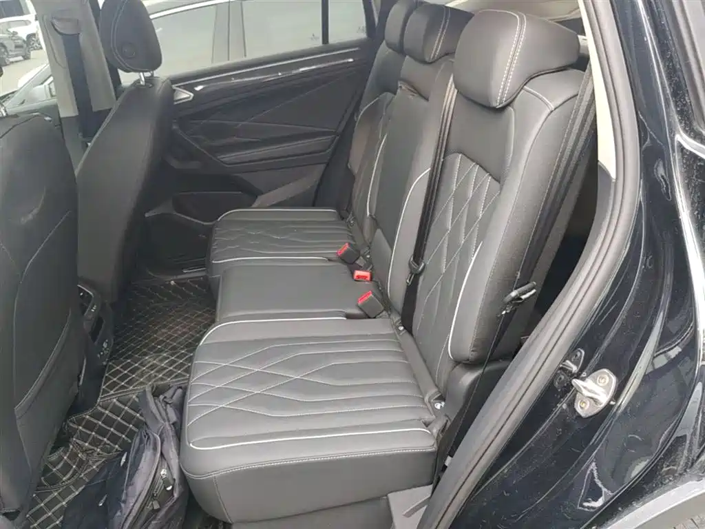 Tiguan L 2023 330TSI automatic two-wheel drive R-Line version купить на сайте DeffCars