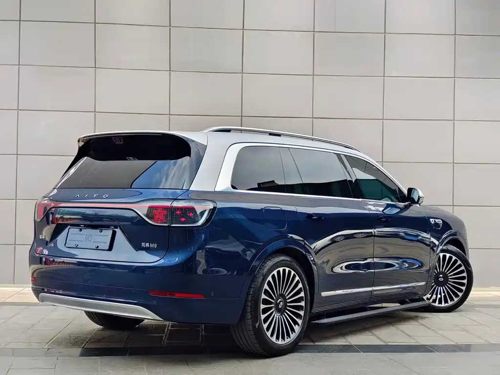 Wenjie M9 2025 extended range Ultra version 52kWh 6-seater version (192-line lidar) купить на сайте DeffCars