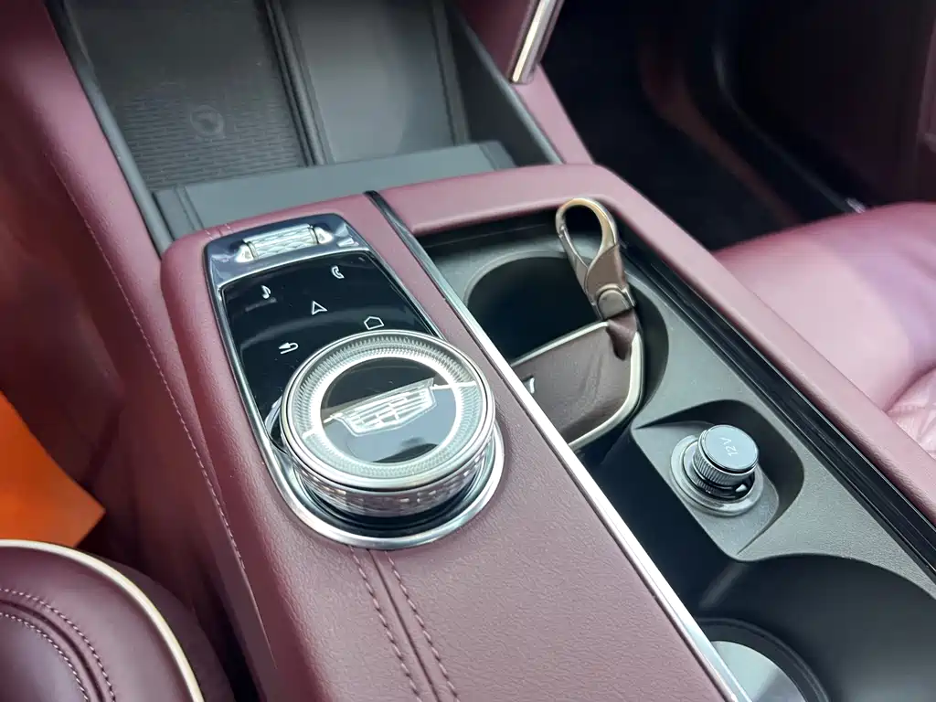 Cadillac CT6 2023 28T Platinum Type купить на сайте DeffCars