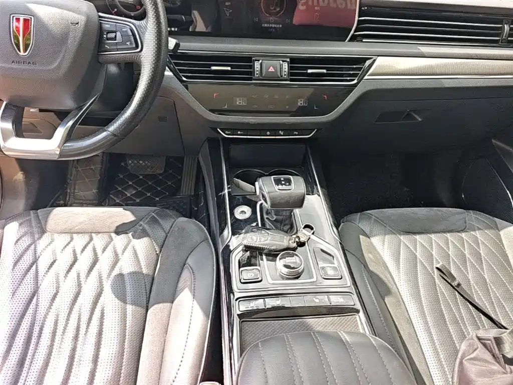 Hongqi HS5 2022 facelift 2.0T Zhilian Qixiang four-wheel drive version купить на сайте DeffCars