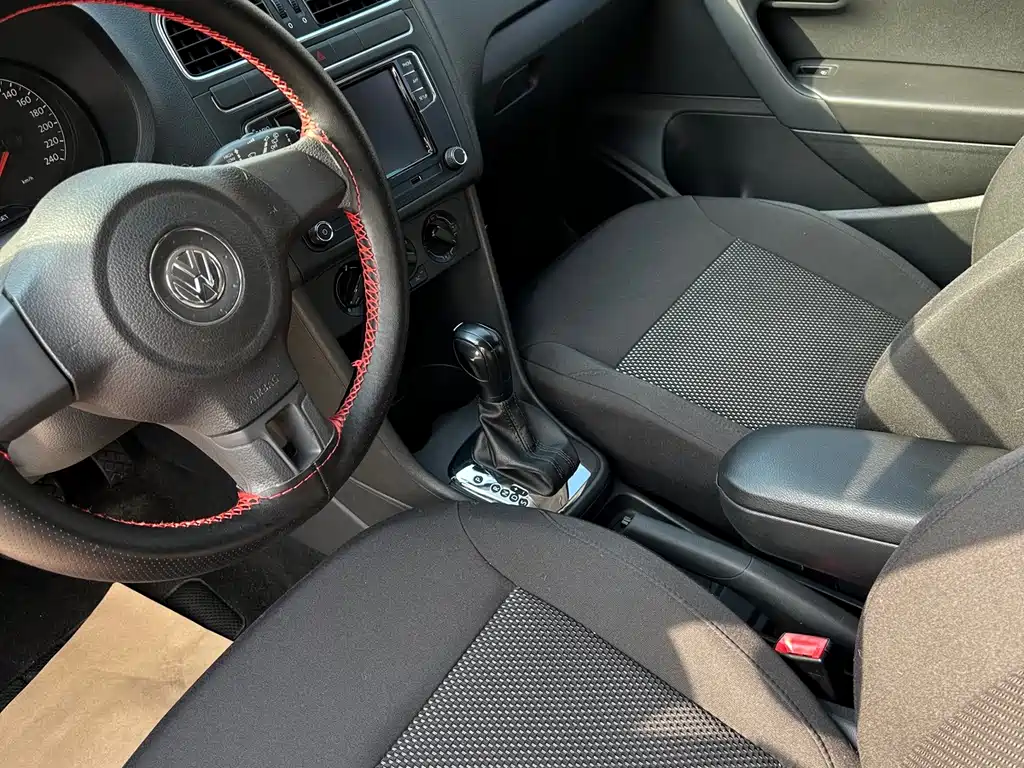 Polo 2013 1.6L automatic comfort version купить на сайте DeffCars