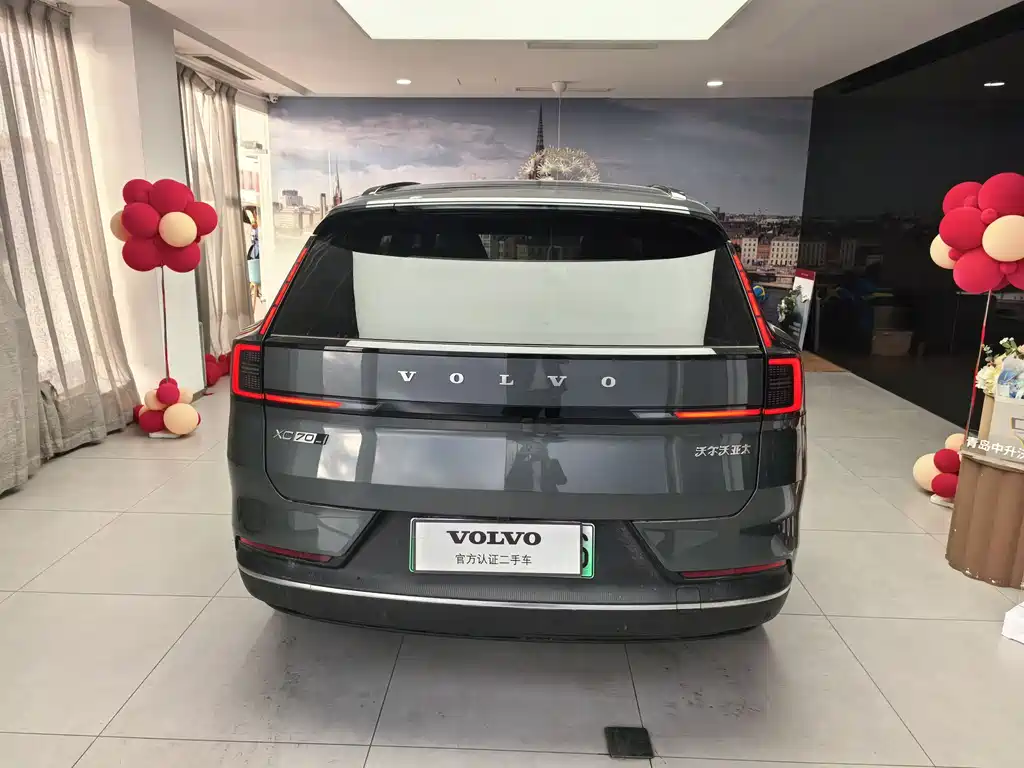Volvo XC70 plug-in hybrid 2026 model four-wheel drive super long range Core купить на сайте DeffCars