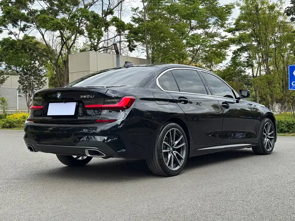 BMW 3 Series 2022 320Li M Sports Package купить на сайте DeffCars