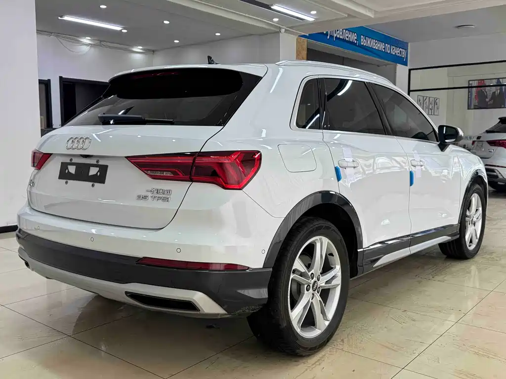 Audi Q3 2022 35 TFSI Fashionable and Dynamic купить на сайте DeffCars