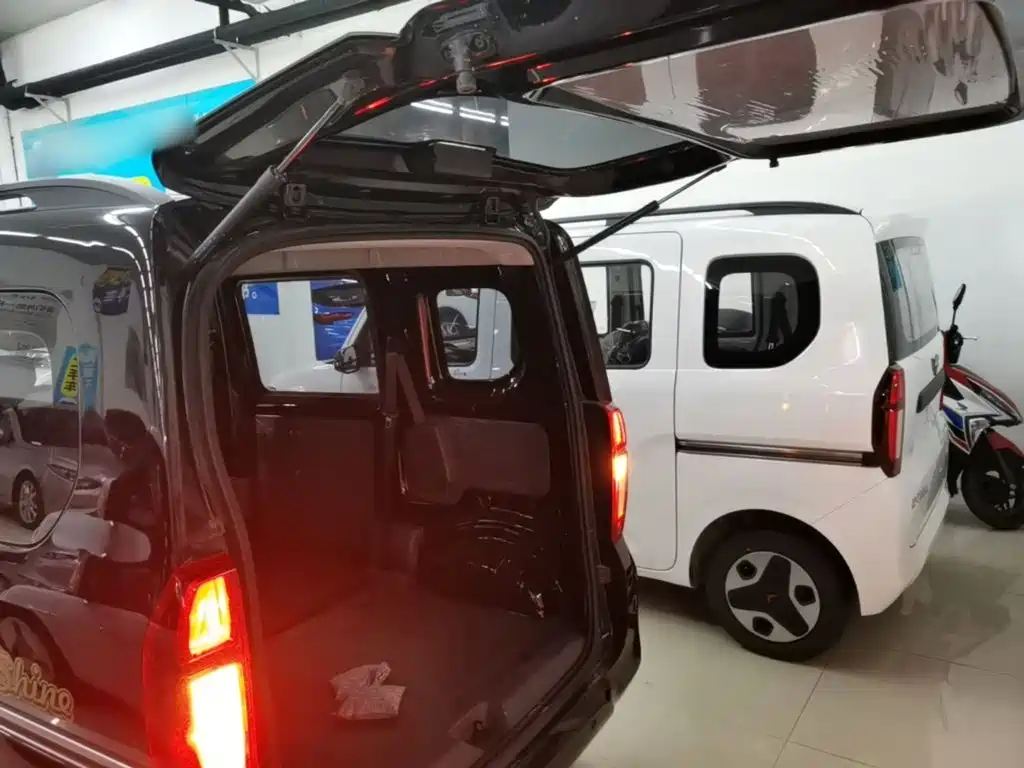 Wuling Zhiguang New Energy 2025 305km Enterprising Type купить на сайте DeffCars