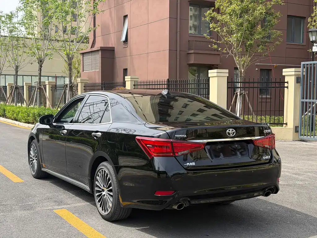 Crown 2018 2.0T Sports Edition купить на сайте DeffCars