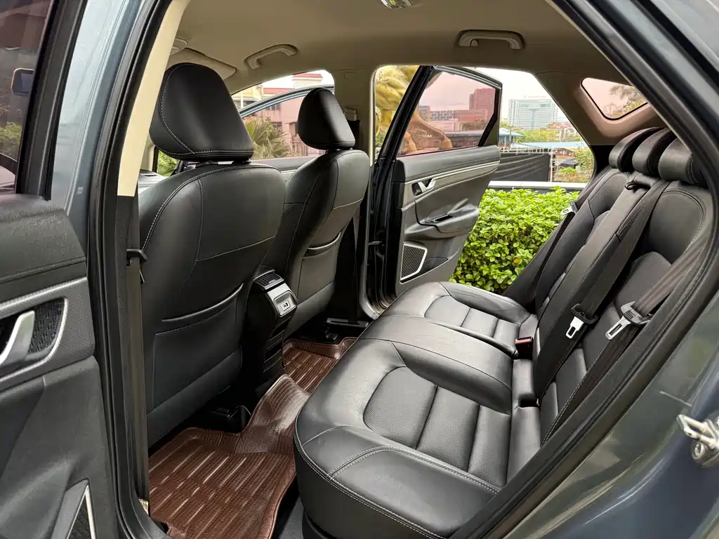 Emgrand GS 2016 Elegant Edition 1.3T Automatic Style купить на сайте DeffCars