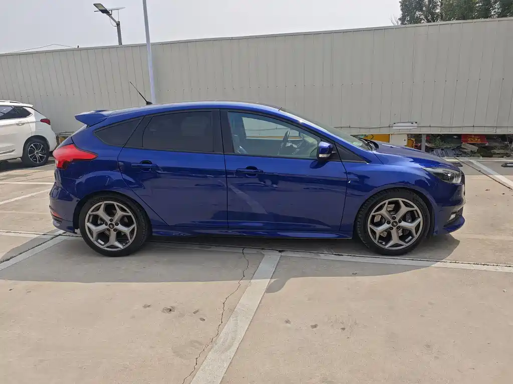 Focus imported 2015 2.0T ST standard version купить на сайте DeffCars