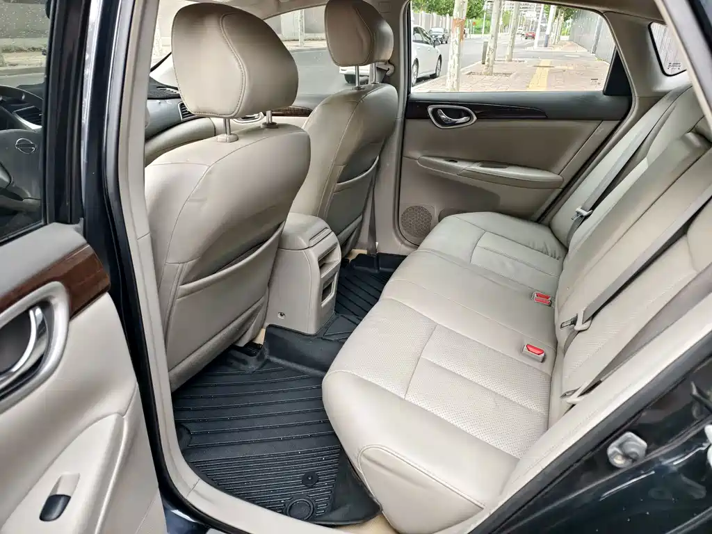 Sylphy 2012 1.6XL Manual Deluxe Edition купить на сайте DeffCars