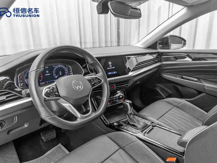 Passat 2022 330TSI Deluxe Edition купить на сайте DeffCars