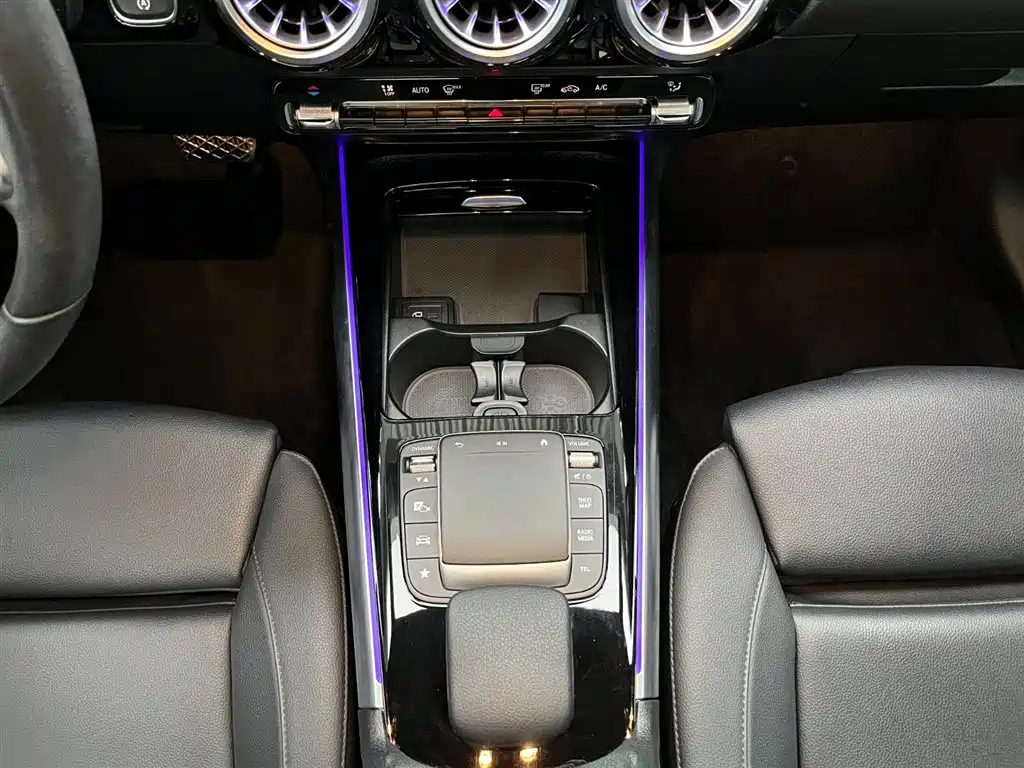 Mercedes-Benz GLA 2022 GLA 200 купить на сайте DeffCars