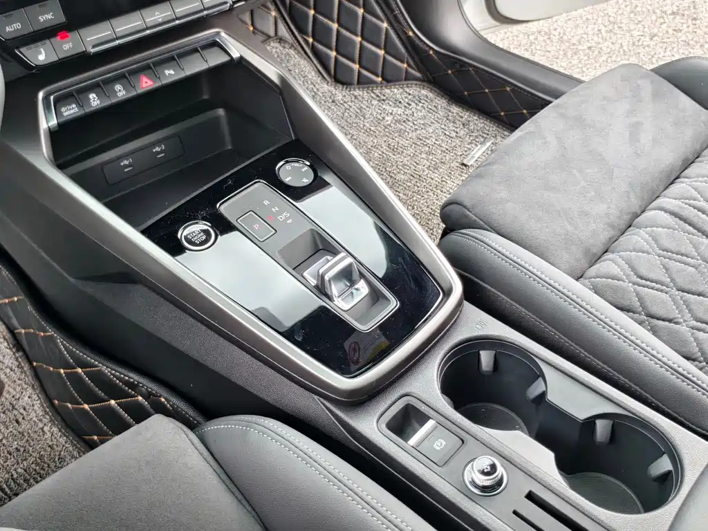 Audi A3 2023 Sportback 35 TFSI luxury sports model купить на сайте DeffCars