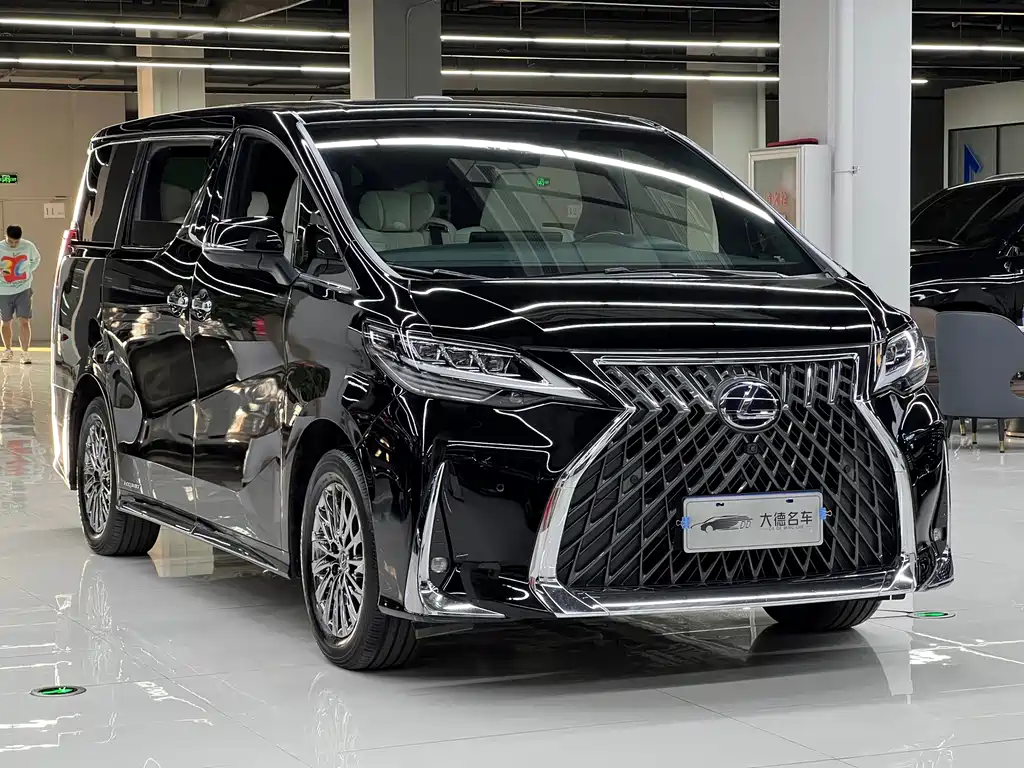 Lexus LM 2020 300h seven-seater elegant version купить на сайте DeffCars