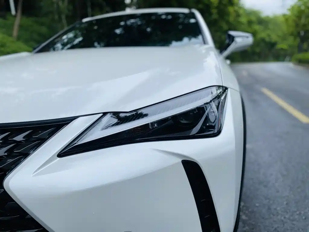 Lexus UX 2022 260h Discovery Edition купить на сайте DeffCars