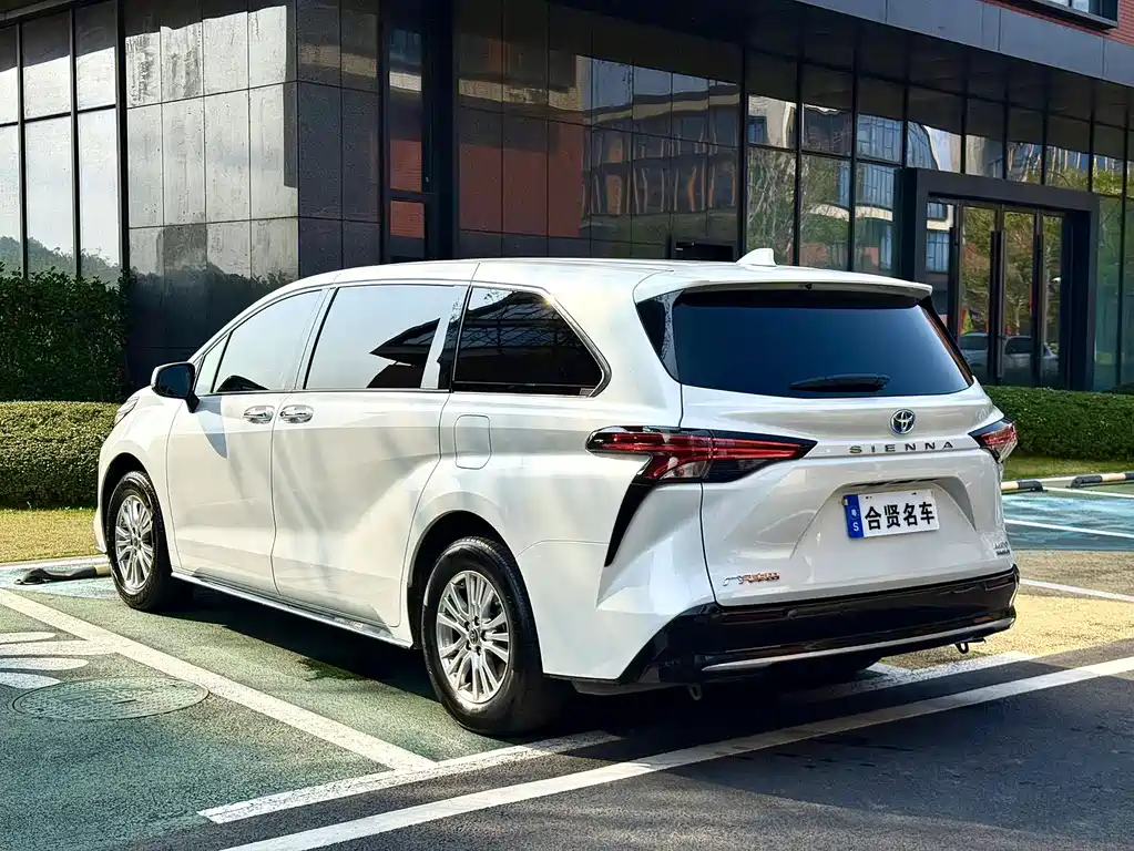 SIENNA 2021 2.5L Hybrid Premium Edition купить на сайте DeffCars