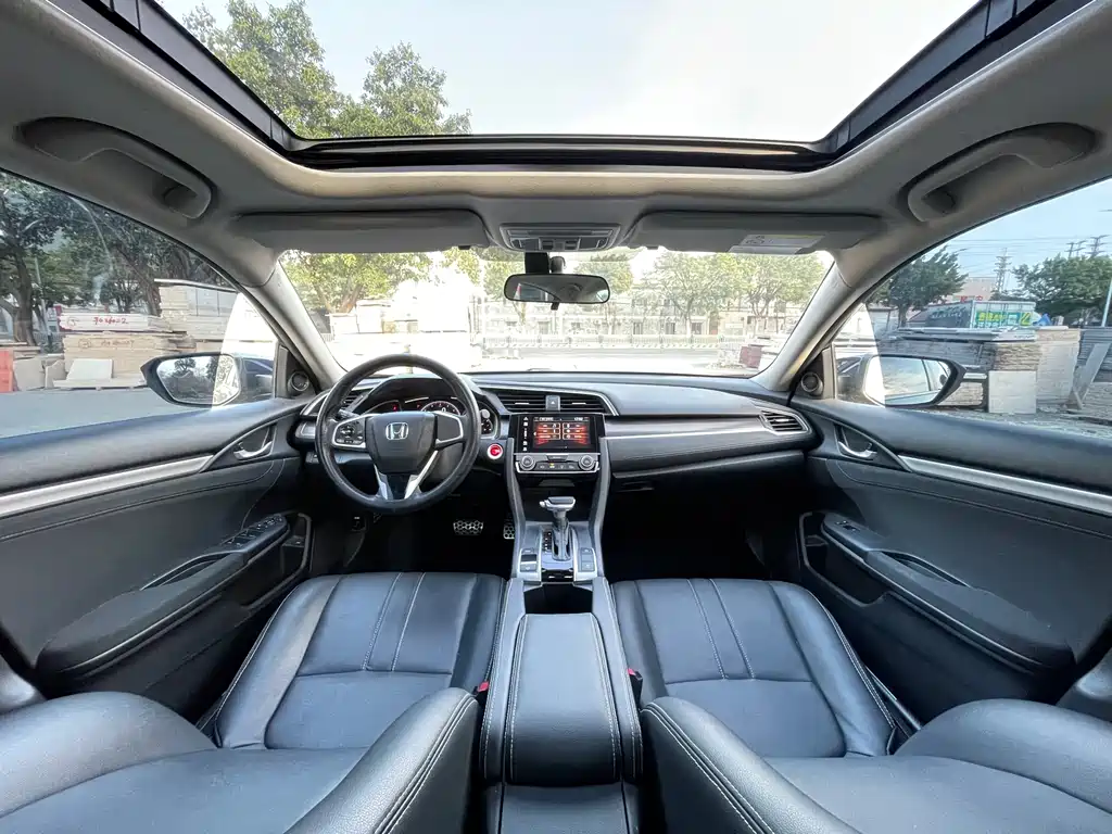 Civic 2019 220TURBO CVT combustion version National VI купить на сайте DeffCars