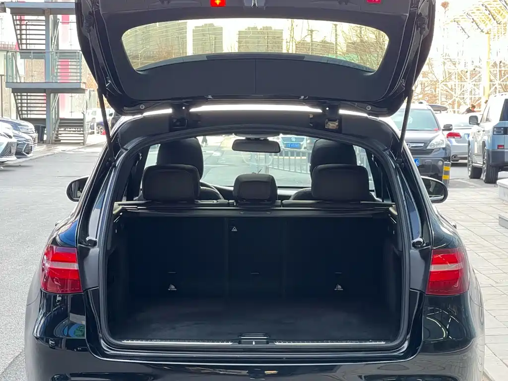 Mercedes-Benz GLC 2017 GLC 260 4MATIC luxury model купить на сайте DeffCars