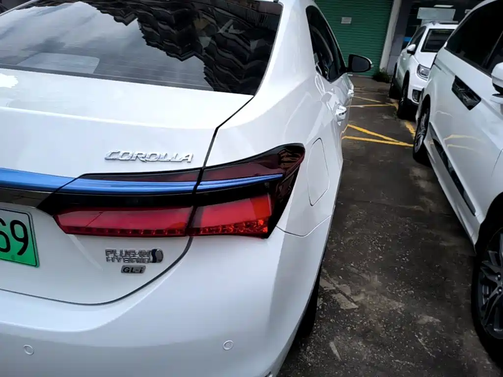 Corolla Dual Engine E+ 2019 1.8L E-CVT leading version купить на сайте DeffCars