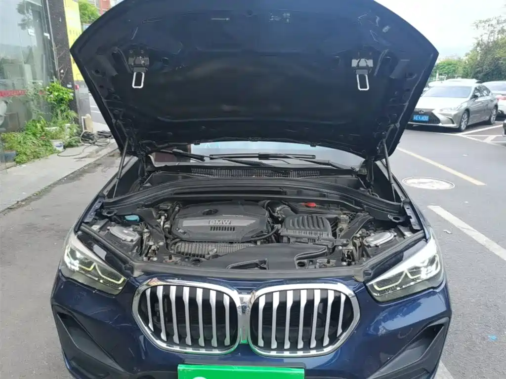 BMW X1 2020 sDrive25Li Leading Model купить на сайте DeffCars