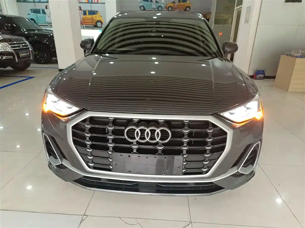 Audi Q3 2021 35 TFSI Fashionable and Dynamic купить на сайте DeffCars