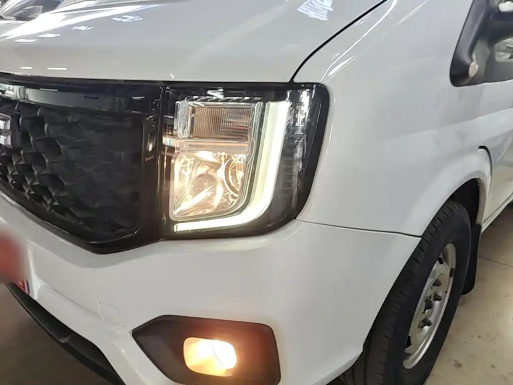 JMC Jiangling Fushun 2022 2.0T Manual Multipurpose Passenger Car Short Axle Medium High Top 6 Seater купить на сайте DeffCars