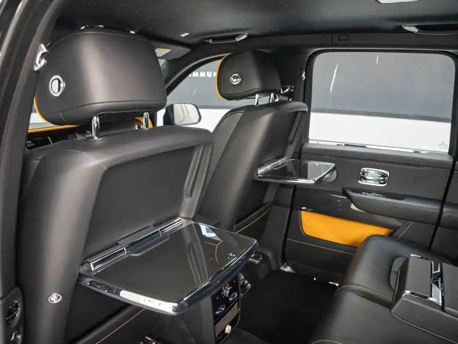 Cullinan 2020 Black Badge купить на сайте DeffCars