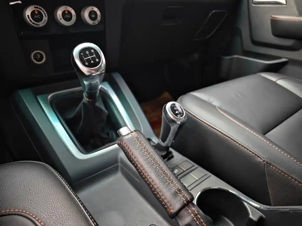 Beijing BJ40 2016 40L 2.0T manual four-wheel drive premium version купить на сайте DeffCars