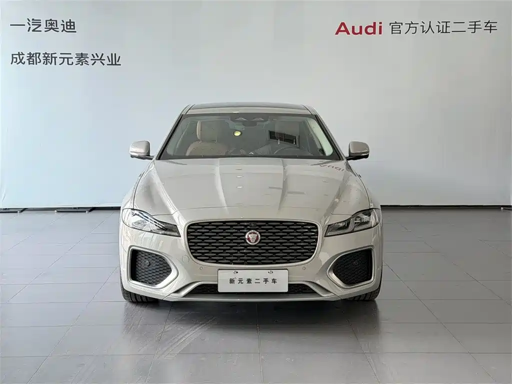 Jaguar XFL 2025 2.0T P250 two-wheel drive exclusive luxury version купить на сайте DeffCars