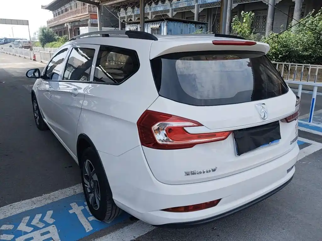 Baojun 310W 2017 1.5L manual comfort model National VI купить на сайте DeffCars