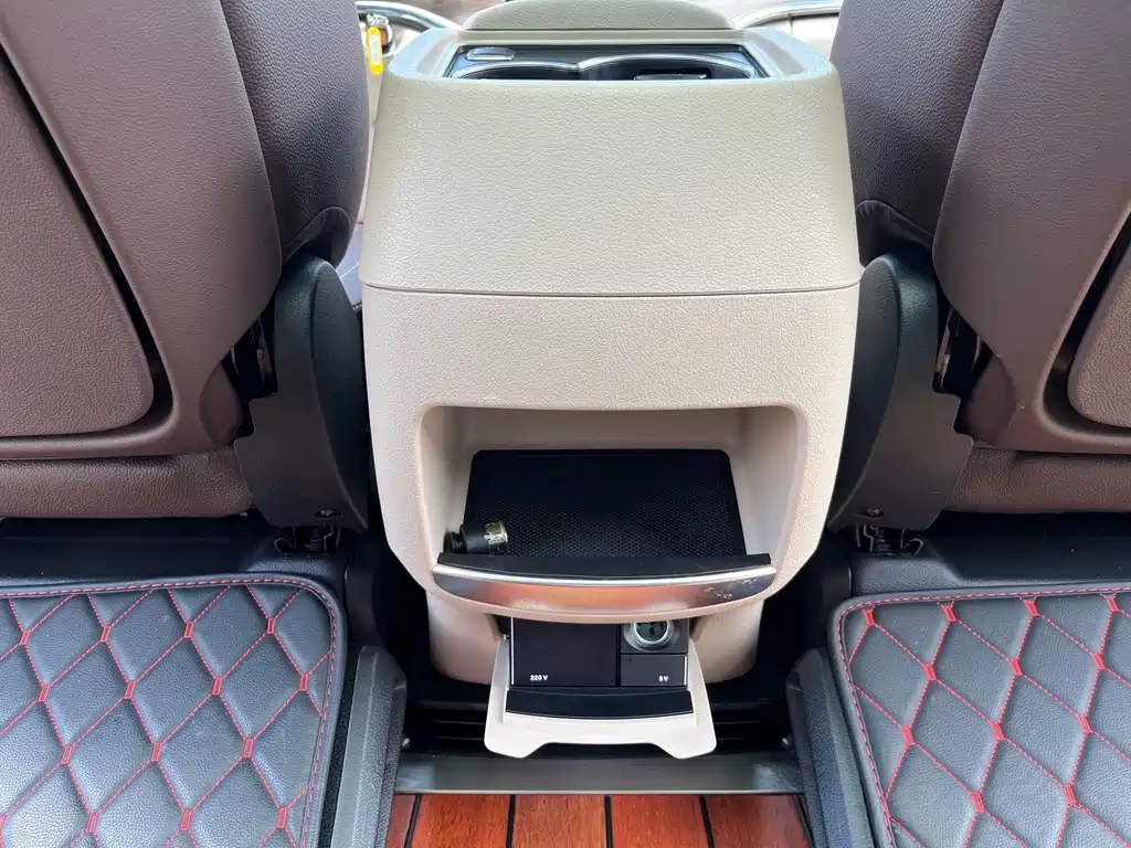 Mercedes-Benz V-Class 2022 V 260 Premium Edition купить на сайте DeffCars