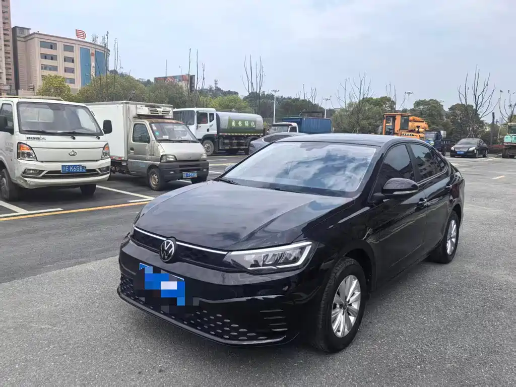Lavida 2023 Xinrui 1.5L Automatic Xinyi Edition купить на сайте DeffCars