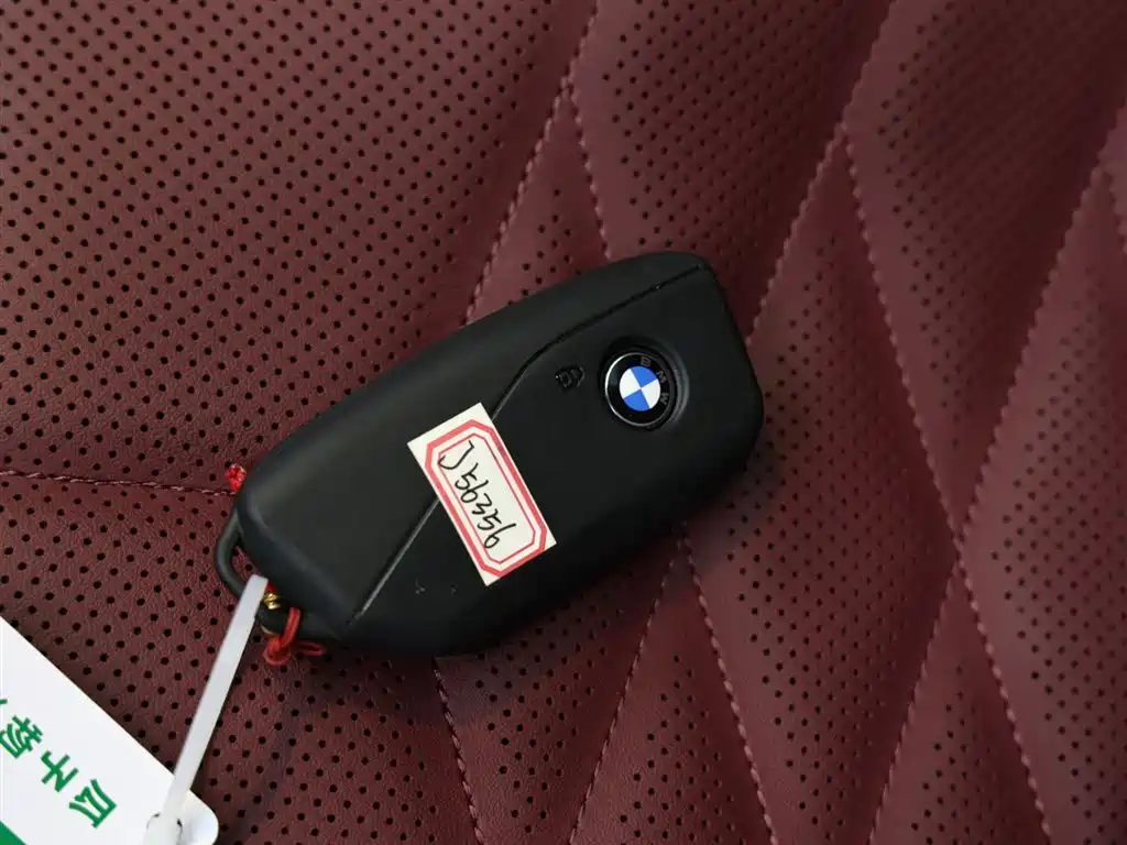 BMW 5 Series 2025 530Li Exclusive M Sports Package купить на сайте DeffCars