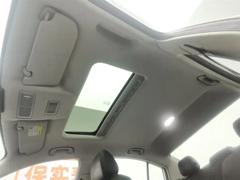 Roewe i5 2023 1.5L CVT Deluxe Edition купить на сайте DeffCars