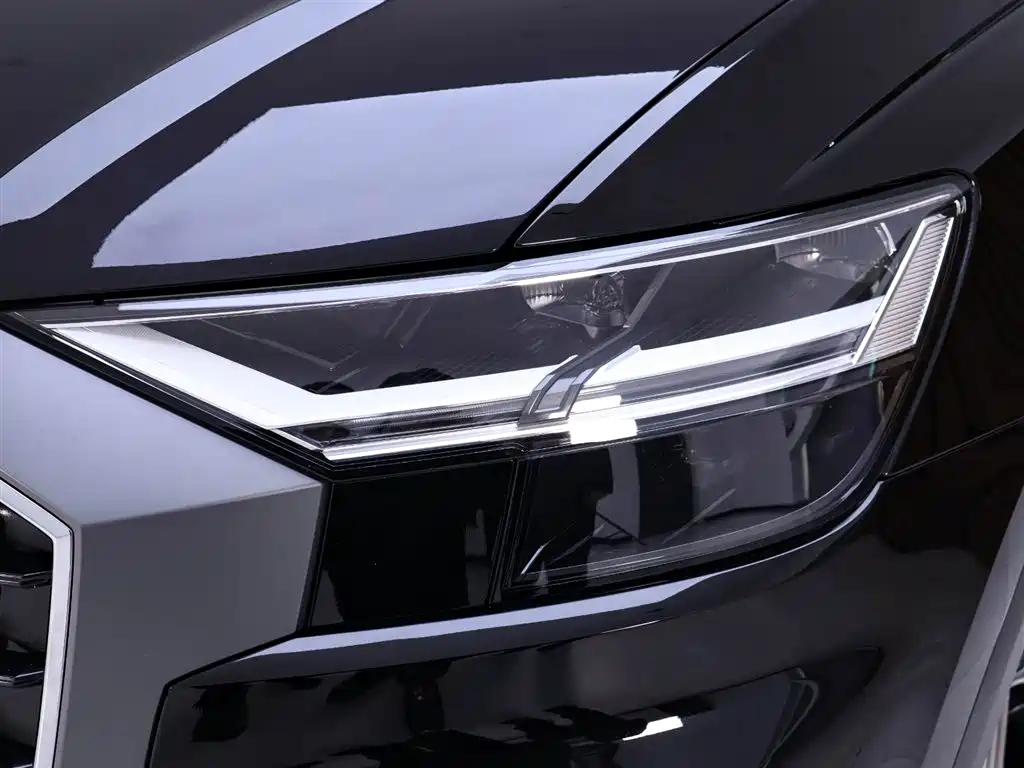 Audi Q8 2021 55 TFSI luxury and dynamic model купить на сайте DeffCars