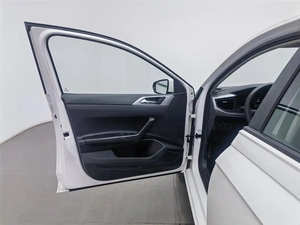 Polo 2019 Plus 1.5L Automatic Panoramic Enjoyment Edition купить на сайте DeffCars