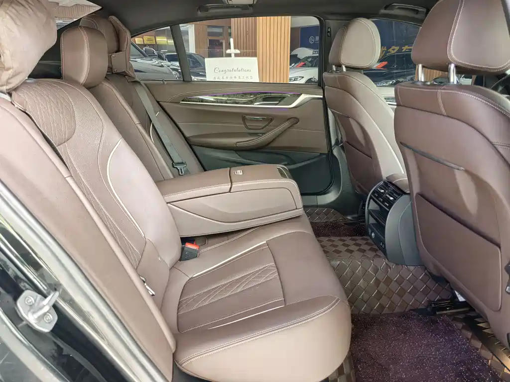 BMW 5 Series 2022 525Li M Sports Package купить на сайте DeffCars