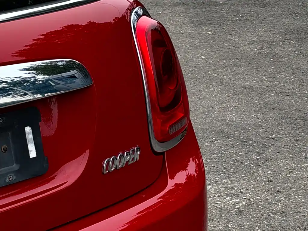 MINI 2016 1.5T COOPER Avant-garde купить на сайте DeffCars